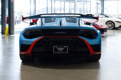Used 2022 Lamborghini Huracan STO image 6
