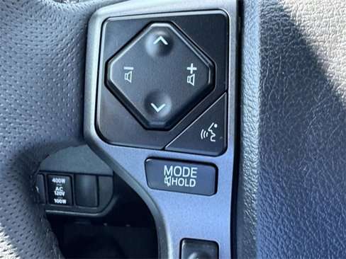 Used 2023 Toyota Tacoma TRD Sport image 18