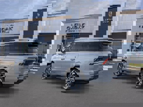 New 2025 Lincoln Navigator L Reserve image 4