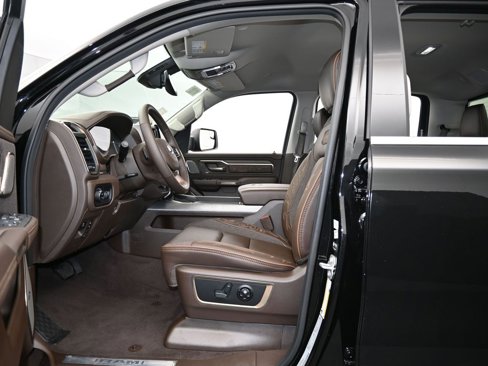 Used 2025 RAM 1500 Limited image 10