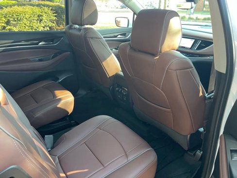 Used 2021 Buick Enclave Avenir w/ Avenir Technology Package image 13