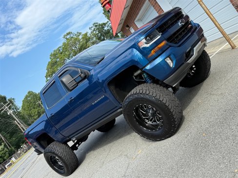 Used 2018 Chevrolet Silverado 1500 LT w/ All Star Edition image 26