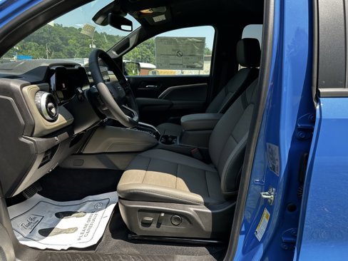 New 2025 Chevrolet Colorado ZR2 image 9