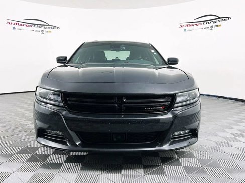 Used 2015 Dodge Charger SXT w/ Plus Group image 3