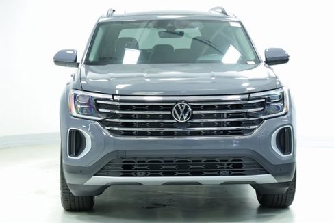New 2026 Volkswagen Atlas SE image 2
