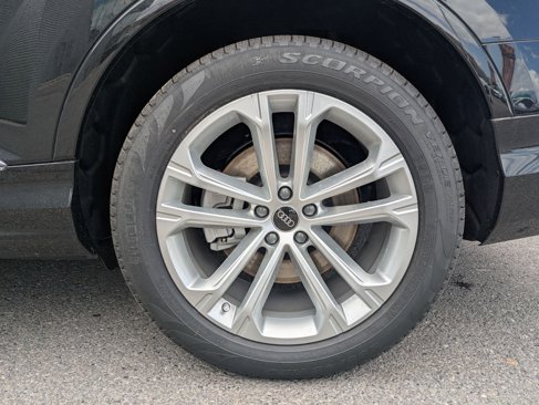 New 2025 Audi Q7 3.0T Prestige image 16