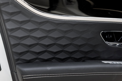 New 2025 Bentley Flying Spur Plug-In Hybrid image 34