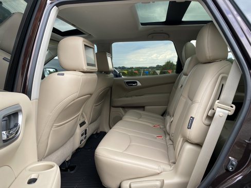 Used 2019 Nissan Pathfinder Platinum image 21