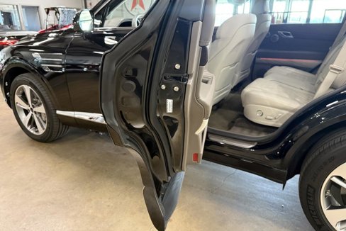 Used 2023 Genesis GV80 3.5T w/ Cargo Package image 60