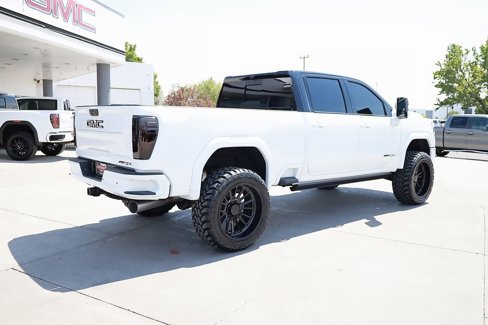 Used 2025 GMC Sierra 2500 AT4X image 6