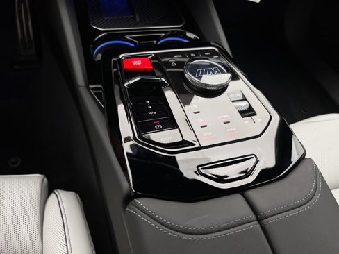 New 2026 BMW M5 w/ Carbon Package image 17