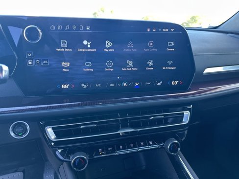 Used 2024 Chevrolet Traverse Z71 w/ Enhanced Driving Package image 19