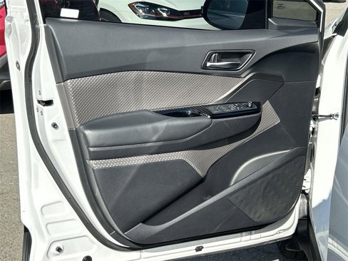 Used 2022 Toyota C-HR Limited image 18