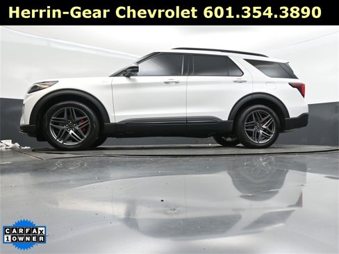 Used 2025 Ford Explorer ST-Line w/ Premium Package image 41