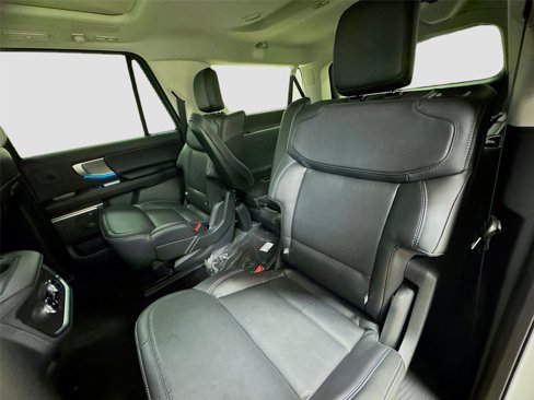 New 2025 Ford Expedition Max Platinum image 25