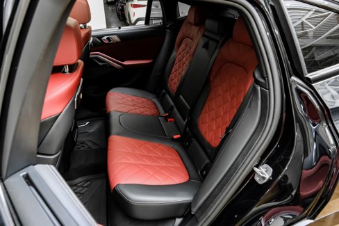 Used 2025 BMW X6 M60i w/ Executive Package image 41