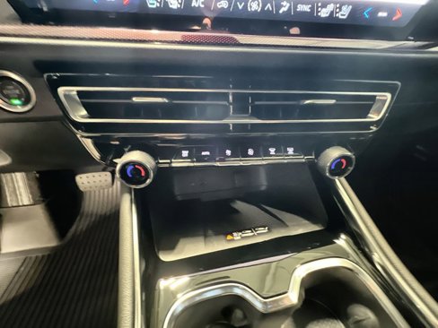 New 2026 Chevrolet Traverse RS w/ LPO, Floor Liner Package image 18