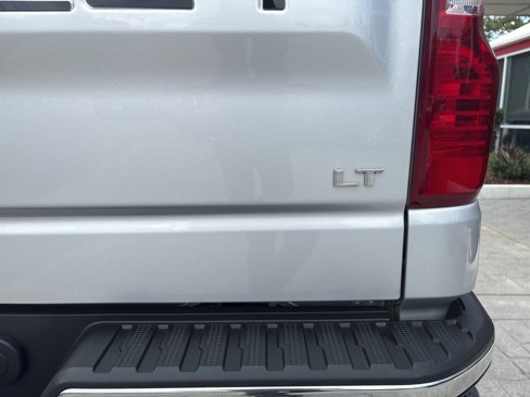 Used 2021 Chevrolet Silverado 1500 LT w/ Safety Package II image 8