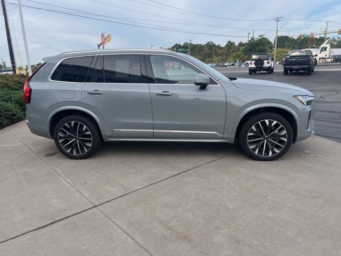 Used 2025 Volvo XC90 B5 Plus image 6
