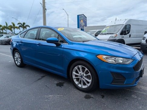 Used 2020 Ford Fusion SE image 9