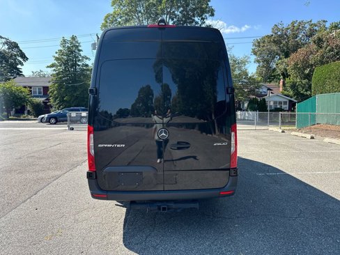 Used 2019 Mercedes-Benz Sprinter 170 w/ Driver Convenience Package image 6
