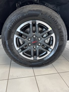 New 2025 Toyota Tacoma TRD Sport w/ TRD Sport Upgrade Package image 27