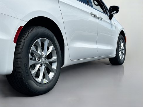 New 2026 Chrysler Pacifica Select image 14