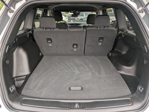 Used 2024 Jeep Grand Cherokee Laredo image 29