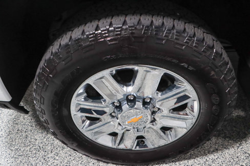 Used 2024 Chevrolet Silverado 2500 High Country image 11