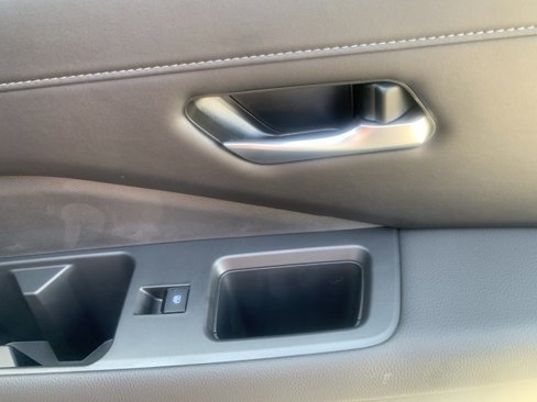 New 2025 Nissan Pathfinder SL image 31