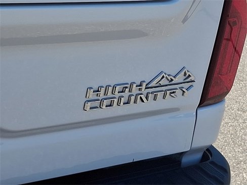 Used 2024 Chevrolet Silverado 2500 High Country w/ High Country Premium Package image 40