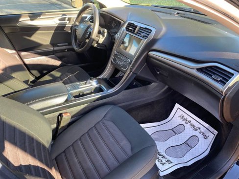 Used 2018 Ford Fusion SE w/ Fusion SE Technology Package image 7
