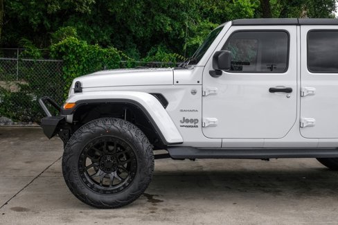 Used 2022 Jeep Wrangler Unlimited Sahara w/ Cold Weather Group image 22