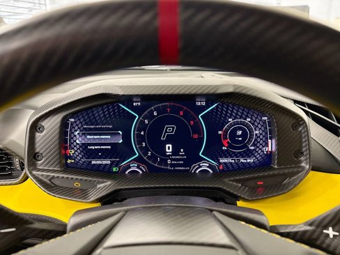 Used 2024 Lamborghini Revuelto image 12