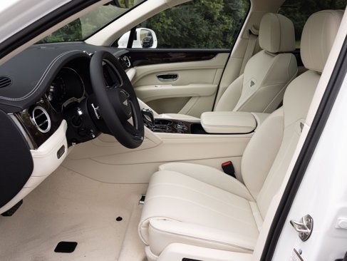 New 2025 Bentley Bentayga image 25