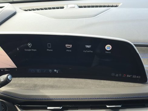 Used 2025 Cadillac XT4 Sport image 31