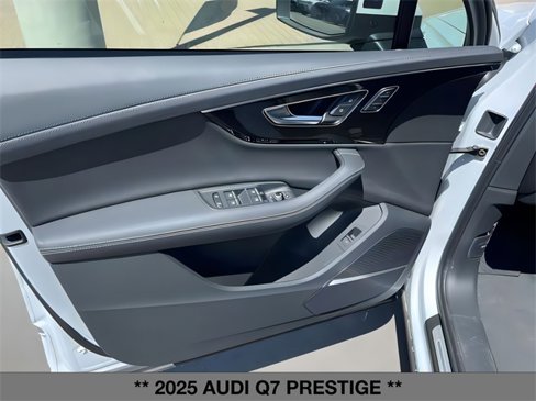 New 2025 Audi Q7 3.0T Prestige image 11