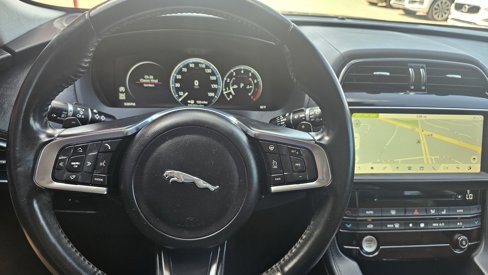 Used 2018 Jaguar F-PACE Portfolio image 48