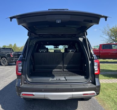 Used 2024 Ford Expedition Platinum image 28