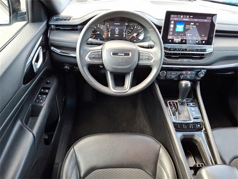 Used 2022 Jeep Compass Altitude w/ Sun and Sound Group image 10