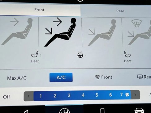 New 2026 Chrysler Pacifica Select image 20