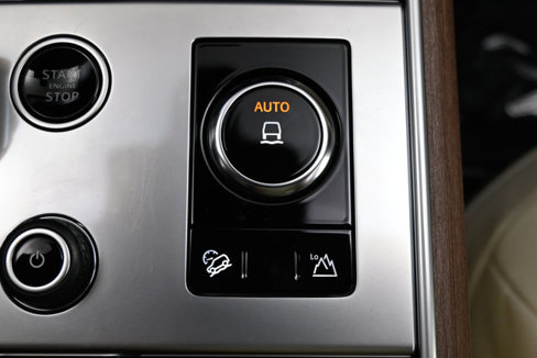 Used 2023 Land Rover Range Rover SE image 19