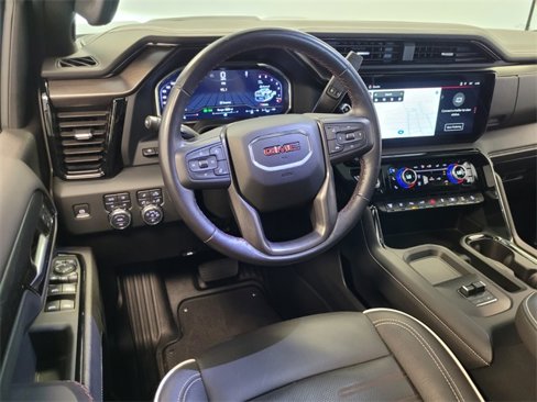 Used 2024 GMC Sierra 2500 AT4X image 5