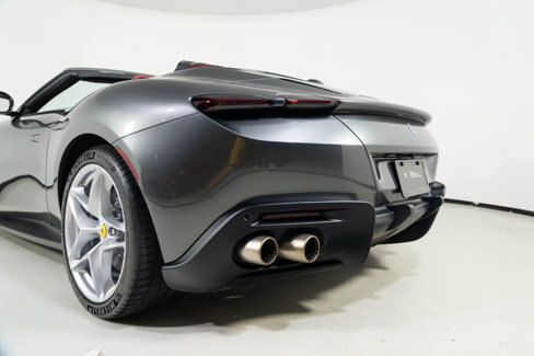 Used 2025 Ferrari Roma Spider image 15