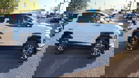 New 2026 Chevrolet Equinox LT image 9