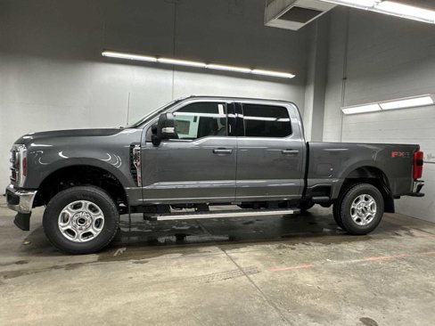 New 2026 Ford F250 XLT image 2
