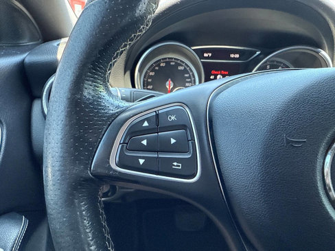 Used 2018 Mercedes-Benz CLA 250 image 38