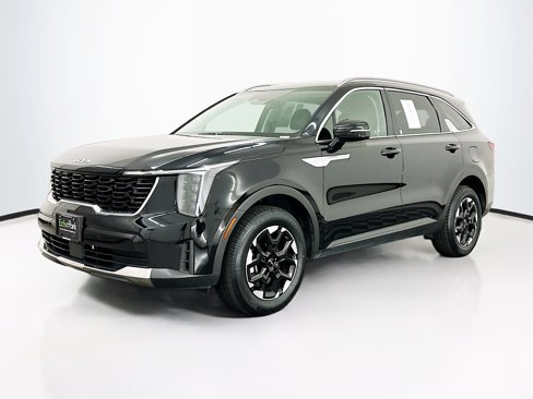Used 2024 Kia Sorento S image 3