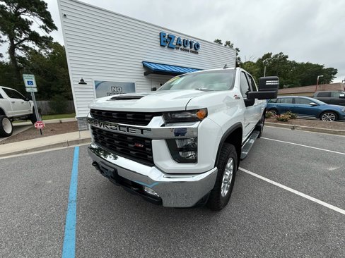 Used 2023 Chevrolet Silverado 2500 LT w/ Convenience Package image 2
