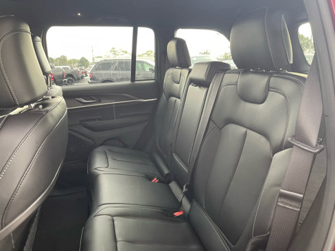 New 2025 Jeep Grand Cherokee Limited image 17